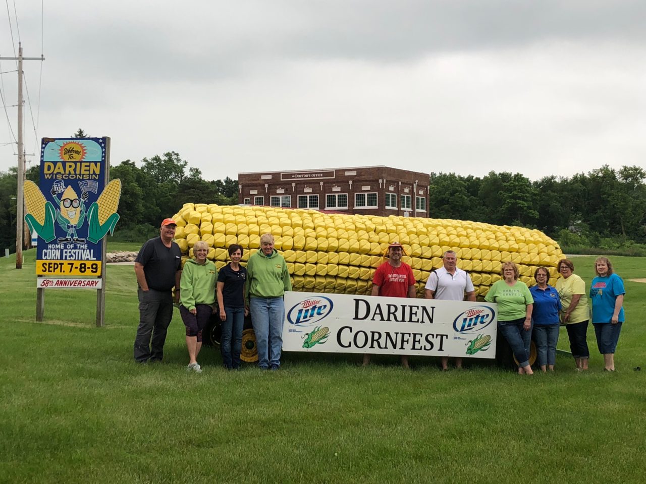 2018 Big Corn Sighting Darien Cornfest